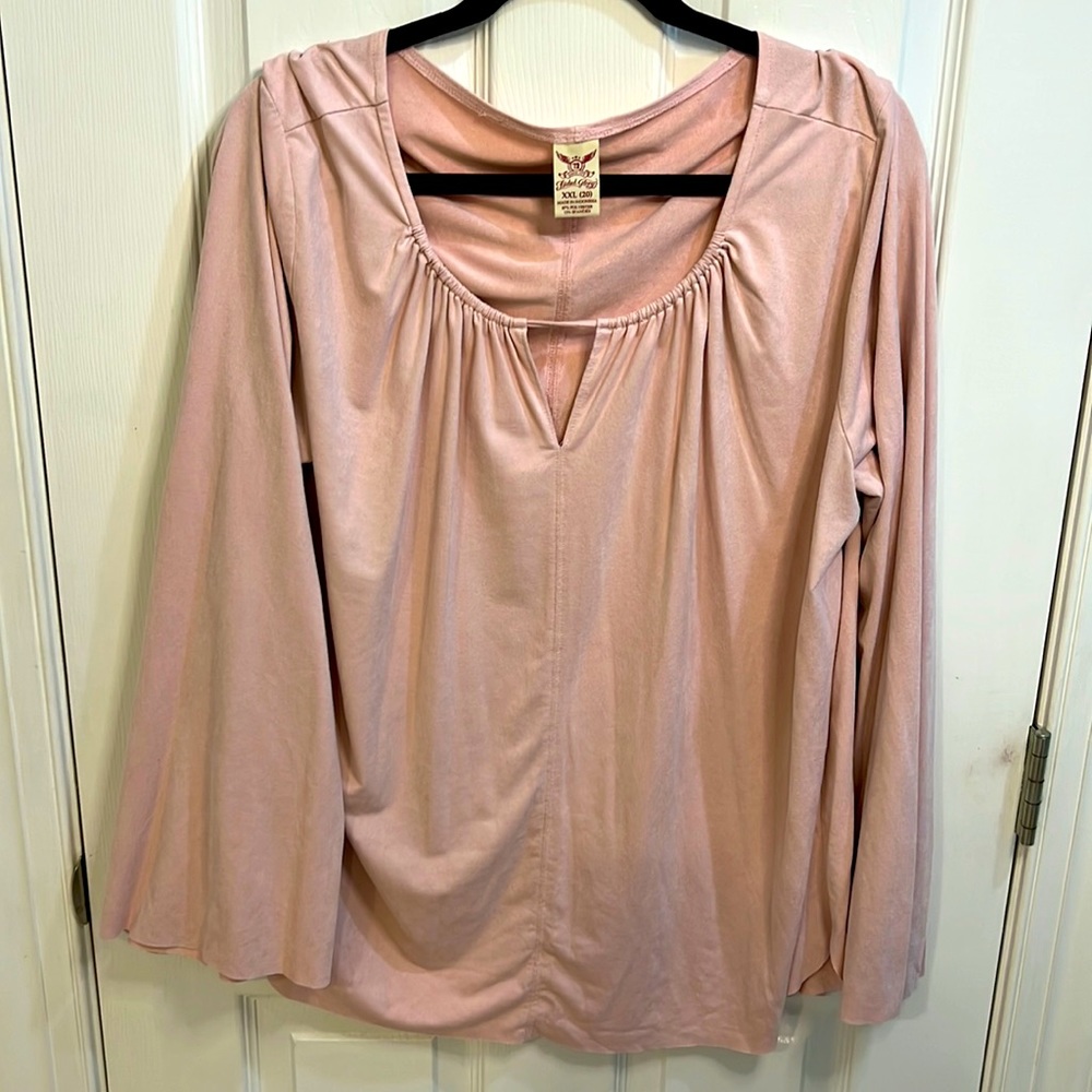 Women’s baby pink buttery soft top (XXL, or good for maternity)